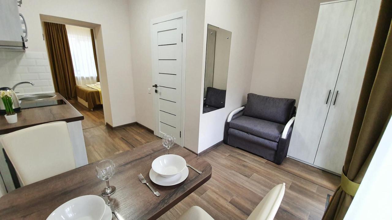 Demar Apart Fresh Lviv Buitenkant foto